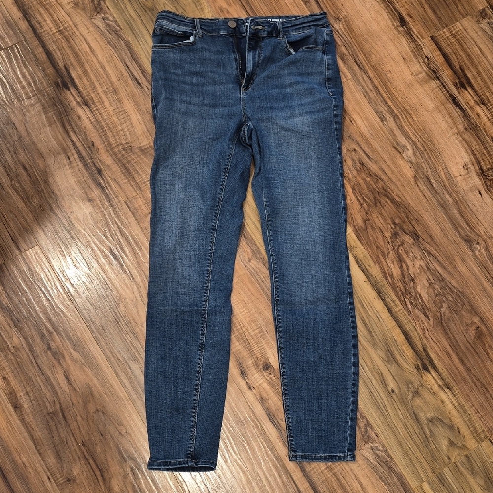 💥💙 R JEANS Classic Skinny Jeans in Dark Blue